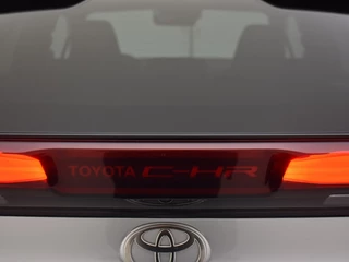 Toyota C-HR Toyota C-HR 1.8 Hybrid 140 First Editon | PDC | BLS | Electr. Achterklep | - afbeelding nr 17