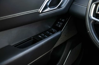 Land Rover Range Rover Velar Land Rover Range Rover Velar 2.0 P400e SE Hybride | Panodak | Massage | Meridian 3D | Trekhaak | 20 inch | - afbeelding nr 49