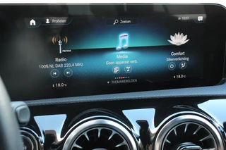 Mercedes-Benz A-Klasse Mercedes-Benz A-klasse 200 Automaat Progressive | Sfeerverlichting | Navigatie | Climate control | Camera | Parkeer sensoren | Half Lederen Bekleding | Led  | Cruise Control | LMV Velgen - afbeelding nr 25