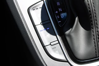 Hyundai Kona Hyundai Kona 1.6 GDI HEV Premium Navi/Leer/18