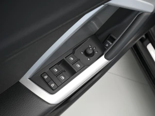 Audi Q3 Audi Q3 45 TFSI e 245 pk S line edition Panoramadak Navi Parking plus Camera 70 - afbeelding nr 18
