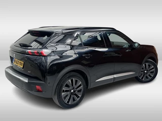 Peugeot e-2008 Peugeot e-2008 EV GT Pack 50 kWh | Schuifdak | Stoelverwarming | Carplay | - afbeelding nr 2