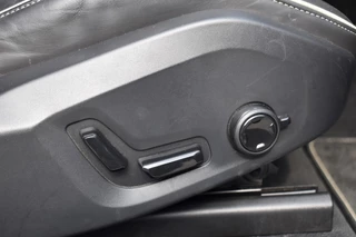 Volvo XC60 Volvo XC60 2.0 B4 AWD INSCRIPTION / ADAP. CRUISE / P.DAK / 360 CAM./ H&K AUDIO - afbeelding nr 48