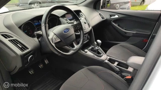 Ford Focus Ford Focus Wagon 1.0 ST-Line 2017 AIRCO VELGEN STOELVERW. NE APKMM STOELVEREMM - afbeelding nr 19