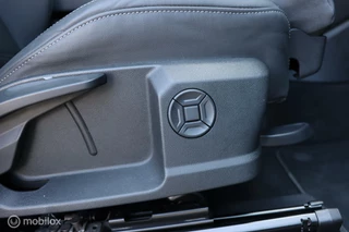 Audi Q3 Audi Q3 35 TFSI S-Line / Pano / Navi / Carplay / Leder / 20