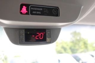 Renault Trafic Renault Trafic 2.0 dCi 120pk L1 H1 Koelwagen Dag en Nacht Airco Navigatie Trekhaak - afbeelding nr 35