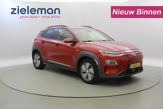 Hyundai Kona Hyundai Kona Electric Premium 64 kWh - Carplay, Camera, Leer, Stoelverw. - afbeelding nr 1