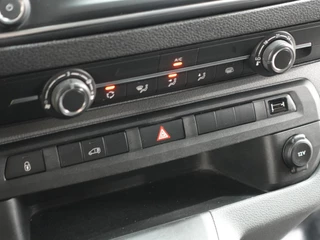 Peugeot Expert Peugeot Expert 180pk Automaat L3H1 Long Premium Navigatie Apple Carplay Trekhaak Imperiaal Airco Cruise control - afbeelding nr 22