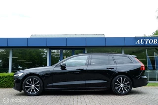 Volvo V60 Volvo V60 MY23 AWD T6 350PK RECHARGE  LONG RANGE PLUS DARK | GOOGLE | ACC | BLIS - afbeelding nr 3