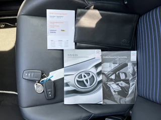 Toyota RAV4 Toyota RAV4 2.5 Hybrid AWD Bi-Tone AUT. | 1e eigenaar | 360 gr. camera | navigatie | panoramadak | JBL audio | rij assistentie - afbeelding nr 41
