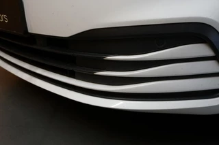 Volkswagen Golf Volkswagen Golf VIII 1.0 e-TSI STYLE AUTOMAAT/ NAVI/ SFEERVERLICHTING - afbeelding nr 4