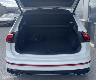 Volkswagen Tiguan Volkswagen Tiguan 1.4 TSI eHybrid 245PK 3xR-Line/HU - afbeelding nr 20