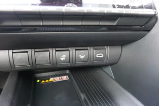 Toyota C-HR |Navi|Carplay|Stoel en stuurverwarming|Camera|PDC V+A|Elektrische a.klep| - afbeelding nr 29