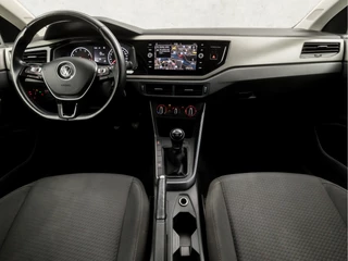 Volkswagen Polo (APPLE CARPLAY, GROOT NAVI, PARKEERSENSOREN, ADAPTIVE CRUISE, GETINT GLAS, SPORTSTOELEN, LM VELGEN, ARMSTEUN, NIEUWE APK, NIEUWSTAAT) - afbeelding nr 6