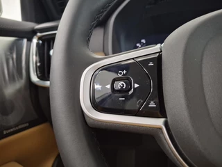 Volvo V90 Volvo V90 T8 Plug-in hybrid AWD Ultra Dark | B&W Audio | Panoramadak | Leder pakket inclusief stoelventilatie | - afbeelding nr 25