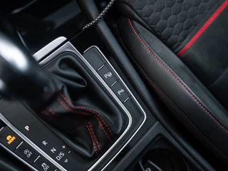 Volkswagen Golf Volkswagen Golf 2.0 TSI GTI Performance Pano Alcantara VOL!! - afbeelding nr 41
