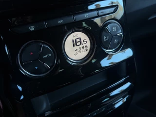 Citroën DS3 Citroën DS3 1.2 PureTech So Chic 2016 WIT | Airco | Display | Benzine - afbeelding nr 17