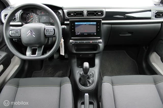 Citroën C3 Citroen C3 1.2 PureTech S&S Feel, Pdc, Cruise, App connect, Clima, Navi, Donkerglas. - afbeelding nr 2