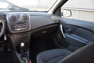 Dacia Sandero Dacia Sandero 0.9 TCe Lauréate | Navigatie | Trekhaak | Airco | - afbeelding nr 18