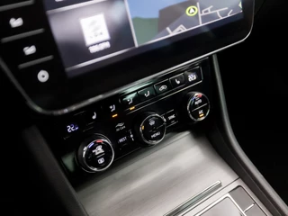 Škoda Superb 218Pk Automaat (APPLE CARPLAY, GROOT NAVI, VIRTUAL COCKPIT, MEMORY SEATS, STOELVERWARMING, CAMERA, GETINT GLAS, LED KOPLAMPEN, TREKHAAK, NIEUWSTAAT) - afbeelding nr 9