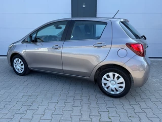 Toyota Yaris Toyota Yaris 1.3 VVT-I STYLE - afbeelding nr 3