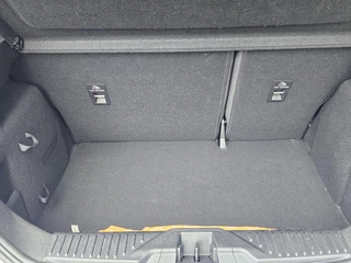 Ford Fiesta Ford Fiesta 1.0 EcoBoost ST-Line Navigatie | Cruise control | Led dagrijverlichting | Climate control | PDC | Lane assist | Dealeronderhouden! - afbeelding nr 11