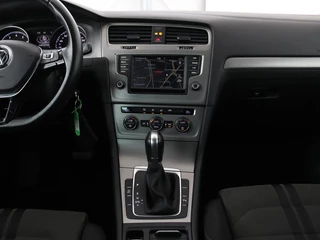 Volkswagen Golf Volkswagen Golf 1.0 TSI Business Edition Connected | Automaat |  Camera | Navigatie | Trekhaak | Climate control | Sportstoelen | Cruise control | Parkeerhulp | Bluetooth - afbeelding nr 7