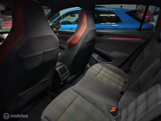 Volkswagen Golf Volkswagen Golf 2.0 TSI GTI Panorama/Camera/Virtual/Trekhaak - afbeelding nr 40