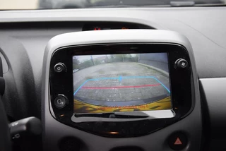 Toyota Aygo Toyota Aygo 1.0 VVT-i x-play | Cruise control | Bluetooth | Achteruitrijcamera | - afbeelding nr 20