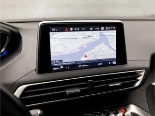 Peugeot 5008 Automaat (APPLE CARPLAY, STOELVERWARMING, LEDER, GROOT NAVI, 360 CAMERA, KEYLESS, SPORTSTOELEN, GETINT GLAS, CRUISE, NIEUWE APK, NIEUWSTAAT) - afbeelding nr 27