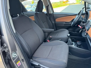 Toyota Yaris Toyota Yaris 1.3 VVT-I STYLE - afbeelding nr 15