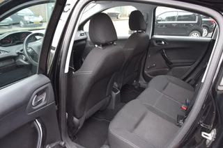 Peugeot 208 Peugeot 208 1.2 PURETECH CARPLAY/CRUISE/AIRCO - afbeelding nr 11