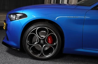Alfa Romeo Giulia Alfa Romeo GIULIA 2.0 T GME AWD Tributo Italiano / FACELIFT / Digital Cockpit / Acc / HK / Leder / Elek Stoelen / Camera / 19 Inch - afbeelding nr 45