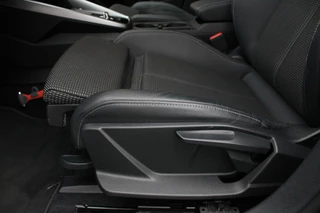 Audi A3 Audi A3 Sportback 30 TFSI S-Line Automaat | Sportstoelen - afbeelding nr 32
