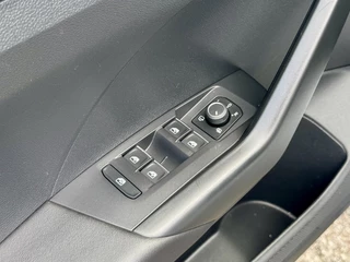 Volkswagen T-Cross Volkswagen T-Cross 1.5 TSI 150PK DSG R-Line Virtual Camera Carplay - afbeelding nr 29
