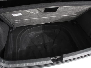 Volkswagen Golf Volkswagen Golf 1.5 eTSI 150pk DSG R-Line | Panorama dak | Navigatie | Apple Carplay/Android Auto | Climate Control | Camera | Dab | Extra Getint Glas | Adaptive Cruise Control | Virtual Cockpit | Lichtmetalen Velgen - afbeelding nr 38