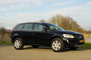 Volvo XC60 Volvo XC60 2.0 T5 FWD Summum AUT | Black Sapphire Metallic | Camera/Stoelverwarming/Memory/NAV/Trekhaak/Leder - Fijne hoogzitter! - afbeelding nr 11