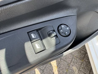 Opel Corsa Opel Corsa 1.2 Edition Airco Navi Carplay - afbeelding nr 18