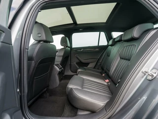 Škoda Superb Skoda Superb Combi 1.4 TSI iV 218pk Laurin & Klement | Leder | Panoramadak | 360 Camera | Trekhaak - afbeelding nr 6