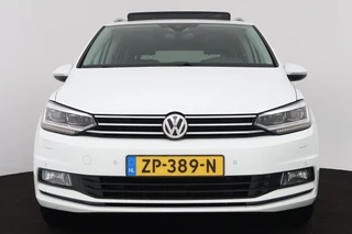 Volkswagen Touran Volkswagen Touran 1.4 TSI Highline 7p (PANORAMADAK, PARKEERSENSOREN, TREKHAAK, STOELVERWARMING, NAVI, CARPLAY, CRUISE CONTROL) - afbeelding nr 16