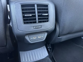 Volkswagen T-Roc Volkswagen T-Roc 1.0 TSI Style Adaptive Cruise CarPlay Navi LED Climate Stoelverwarming - afbeelding nr 19