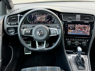 Volkswagen Golf Volkswagen Golf 1.4 TSI GTE Adaptive cruise Pano Digital dash Stoel vw Lane assist Trekhaak Voloptie - afbeelding nr 18