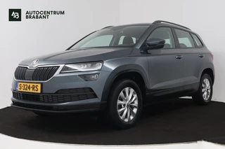 Škoda Karoq 1.0 TSI Clever Edition (NAVIGATIE, STOELVERWARMING, PARKEERSENSOREN, CARPLAY)