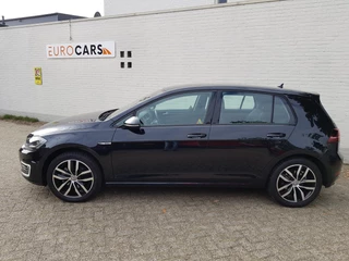 Volkswagen e-Golf Volkswagen e-Golf Automaat 136pk  | Navigatie | Climate Control | Virtuele Cockpit | Camera | Keyless | Stoelverwarming | Parkeer Sensoren | Cruise Control Adaptive | Lichtmetalen velgen 17
