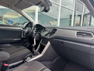 Volkswagen T-Roc Volkswagen T-Roc 1.0 TSI Style | Adaptive Cruise Control | Climate Control | Navi | PDC | Trekhaak | Apple Carplay/Android Auto | - afbeelding nr 28