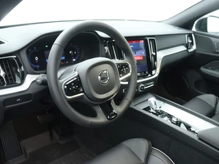 Volvo V60 Volvo V60 2.0 B3 Plus Dark | Sportstoelen | Zwarte hemel | Camera - afbeelding nr 5