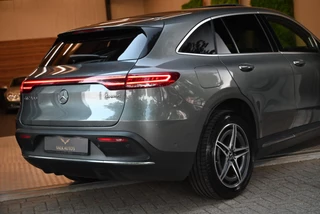 Mercedes-Benz EQC Mercedes-Benz EQC 400 4MATIC Premium Plus 80 kWh AMG - Memory - Distronic - Schuifdak - Keyless Entry - HUD - Ambiance Verlichting - afbeelding nr 66
