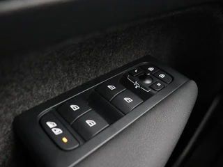 Volvo XC40 Volvo XC40 EXTENDED RANGE (SINGLE) PLUS STOELVERWARMING GETINT GLAS - afbeelding nr 28