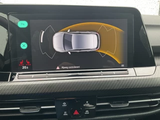 Volkswagen Golf Volkswagen Golf 1.5 eTSI R-Line Business+ Automaat Adap.Cruise Stoel/Stuurverw Led Sfeerverlichting! - afbeelding nr 9