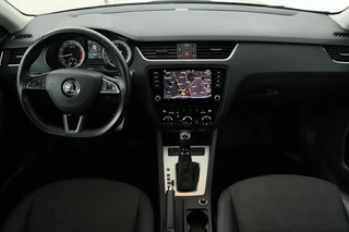Škoda Octavia Skoda Octavia 1.0 TSI Clever Edition | Stoelverwarming | Carplay | Trekhaak | Half leder | Navigatie | DAB | Climate control | PDC | Cruise control - afbeelding nr 7